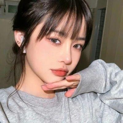 无法触碰的她